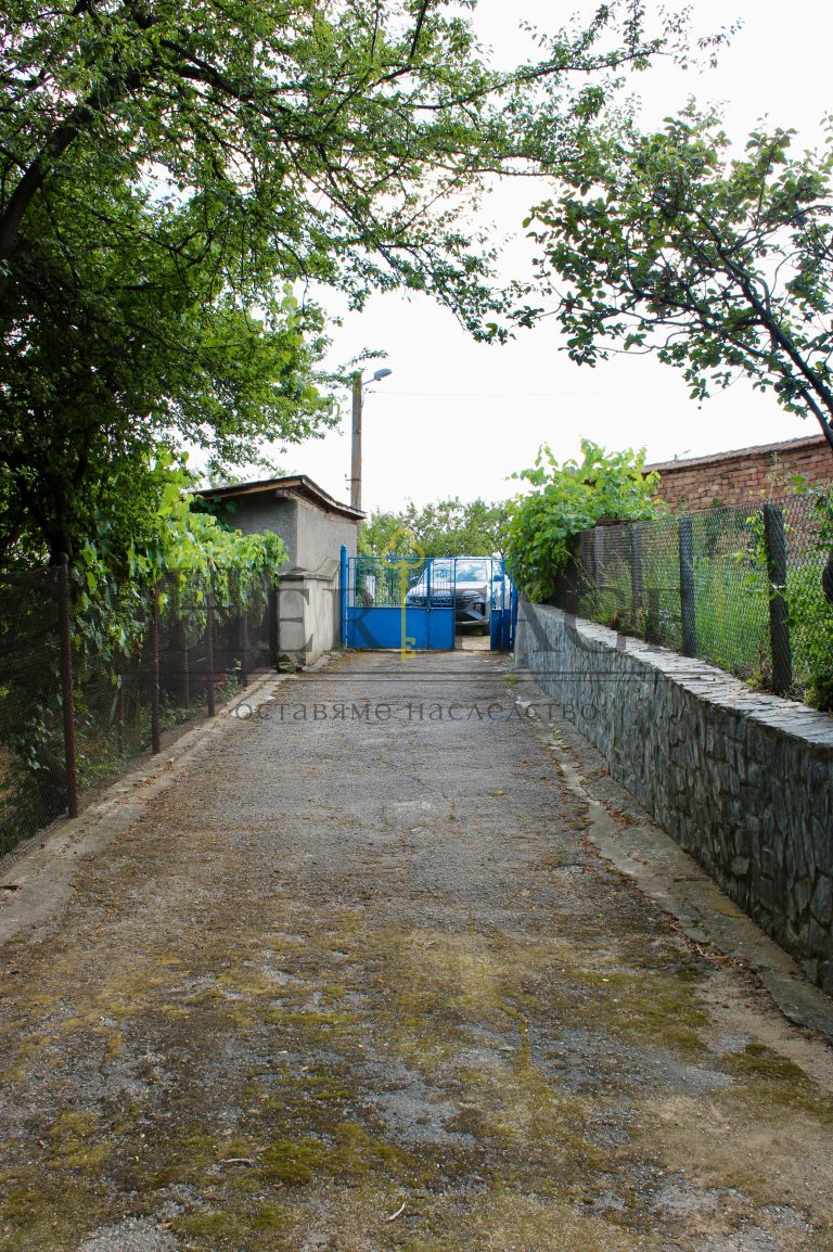 Къща в с. Стъргел, общ. Горна Малина