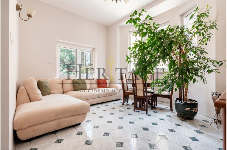 Appartement de 3 pièces dans le centre de Sofia