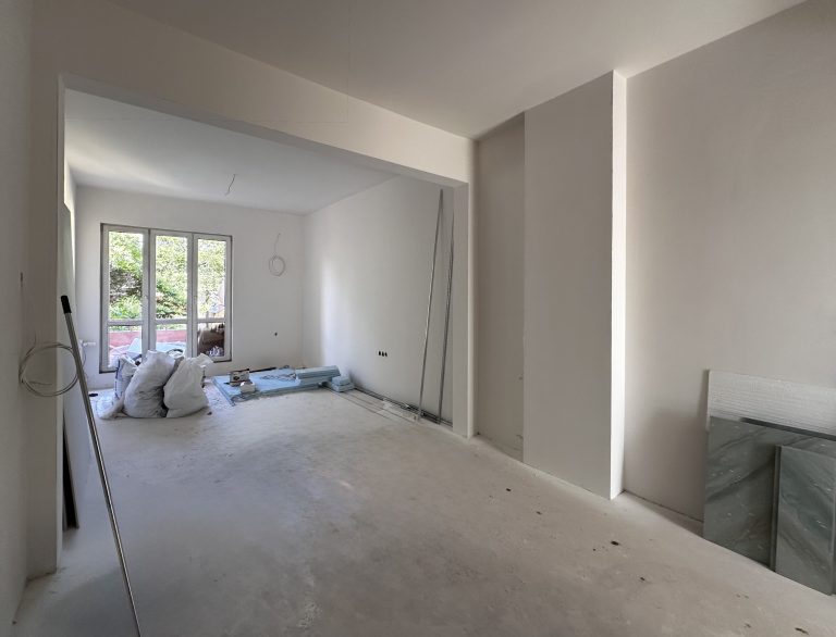 2-room apartment at 36 Graf Ignatiev Street
