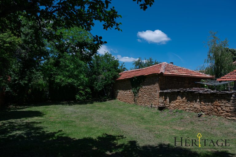 Автентичен имот в с. Игнатовци, обл. Габрово